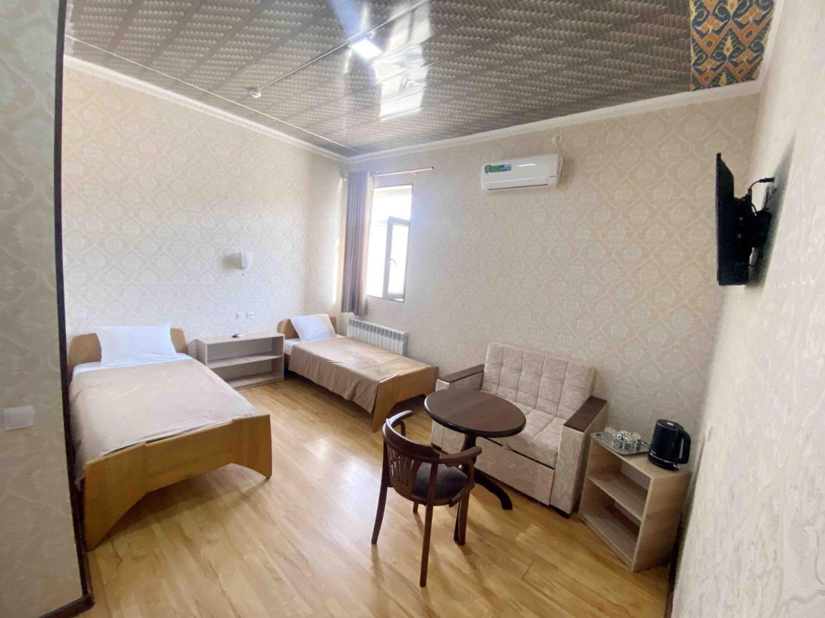Polvon Ota Hotel ヒヴァ エクステリア 写真
