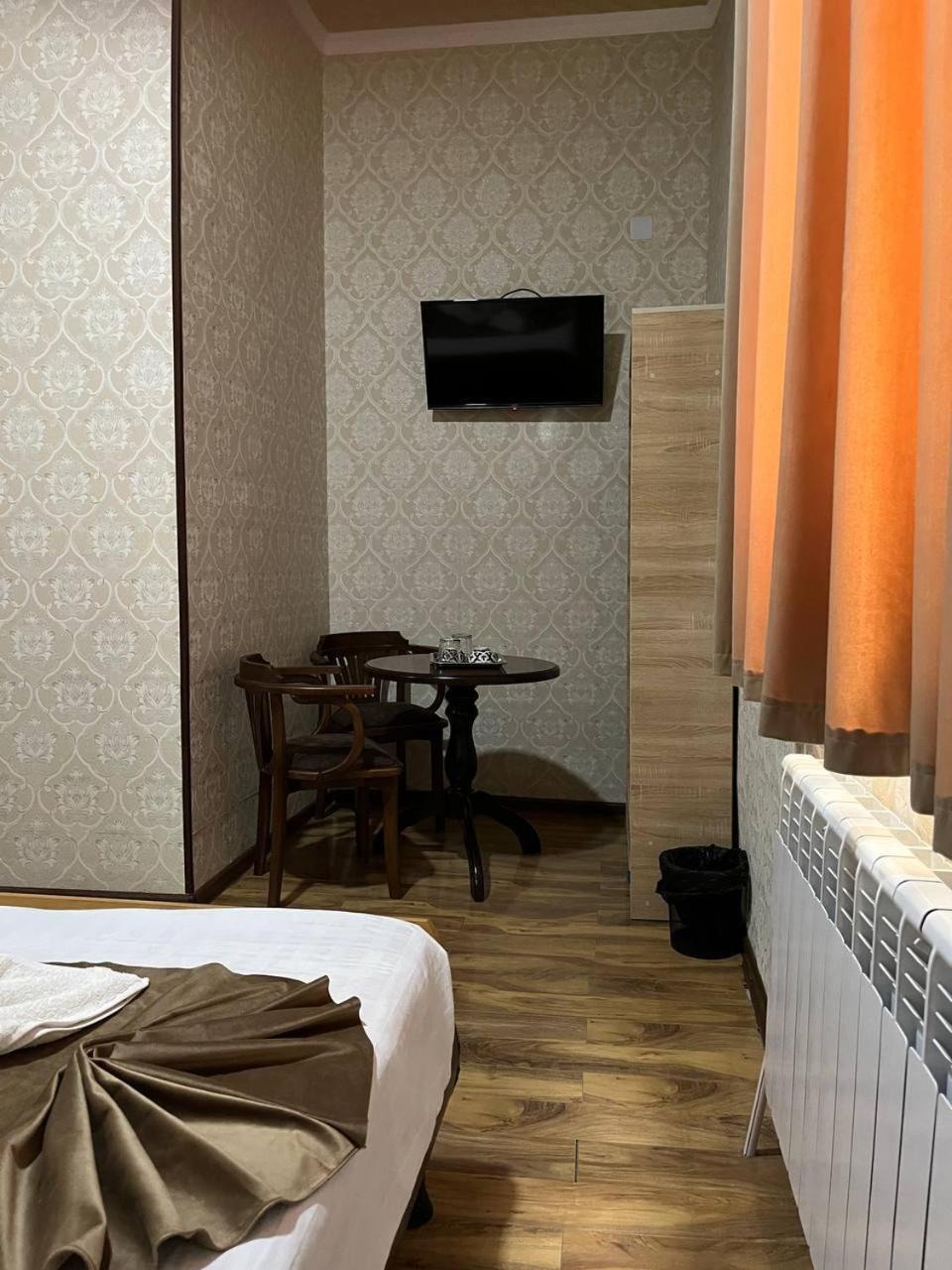 Polvon Ota Hotel ヒヴァ エクステリア 写真