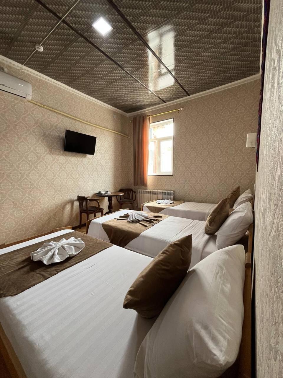 Polvon Ota Hotel ヒヴァ エクステリア 写真